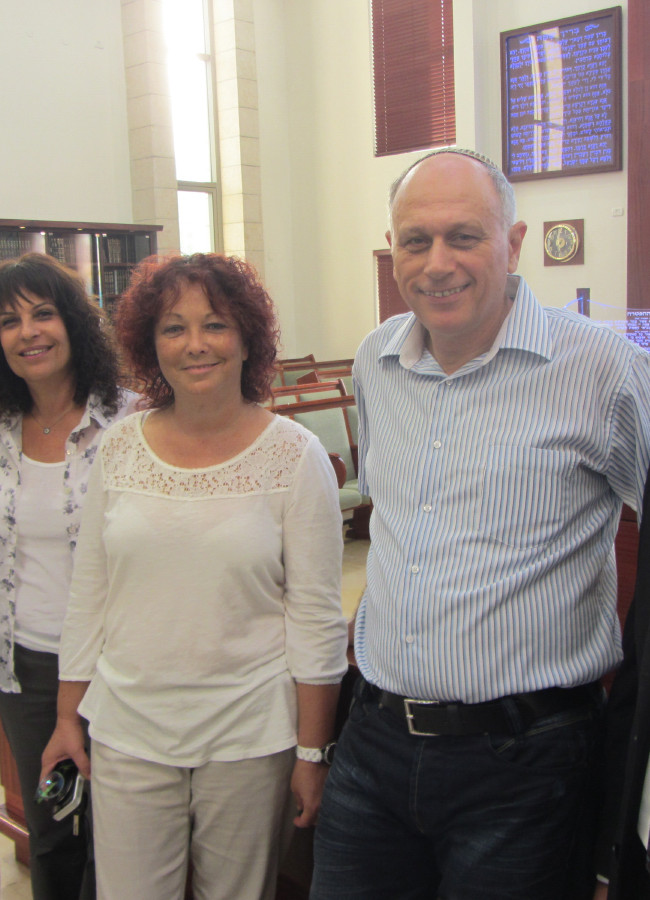 צוות קהילת אחוות רעים יחד עם צוות בית הספר שקד – סליחות תשע"ד